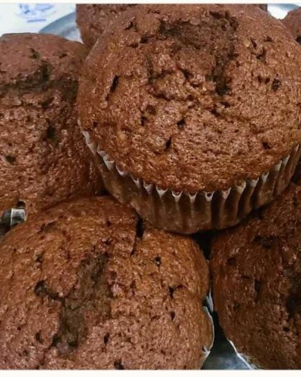 Chocolate Muffins (Pack of 3) from Kayani Bakery, Pune | Fresh, Free Delivery