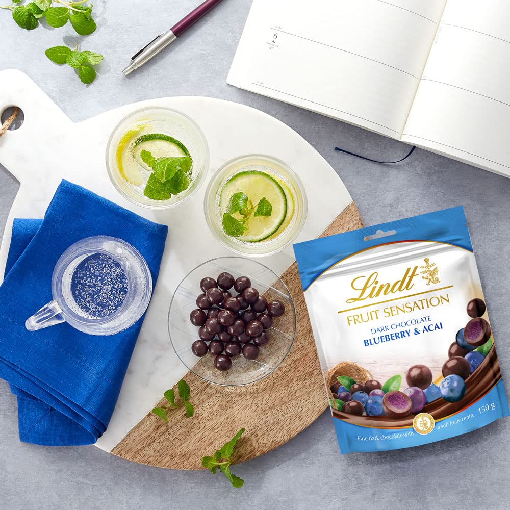 Lindt Chocolate Sensation Fruit Blueberry & Acai 150g – import from UK