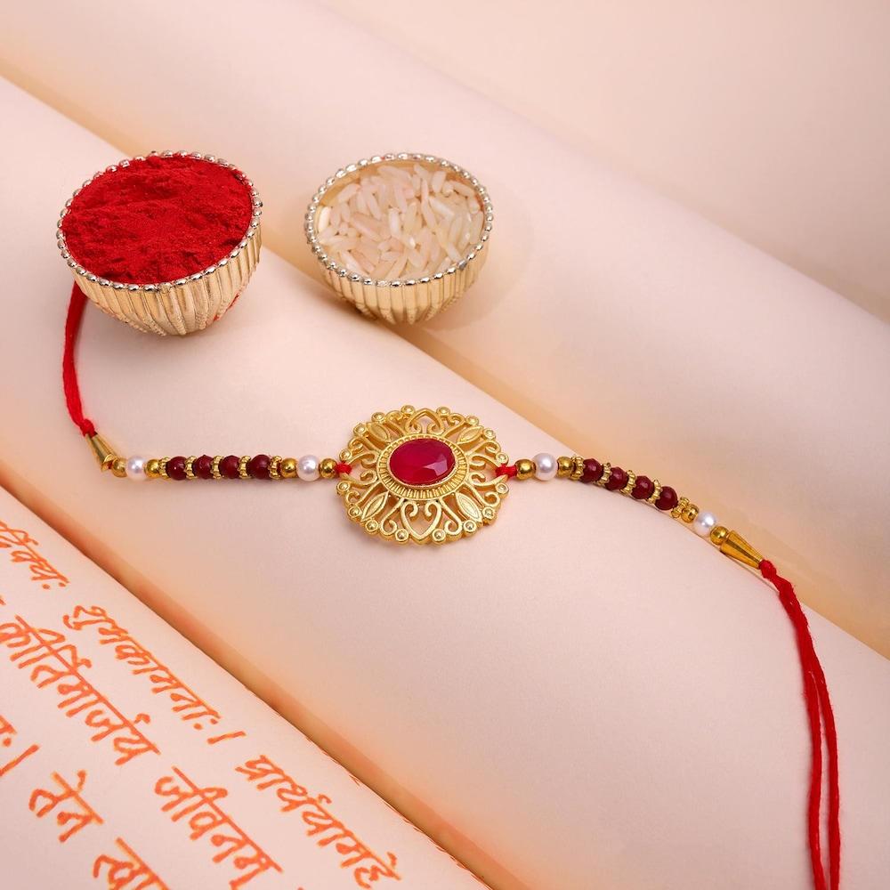 Kashi Ki Galiyon Se – Taste of Banaras Rakhi Hamper