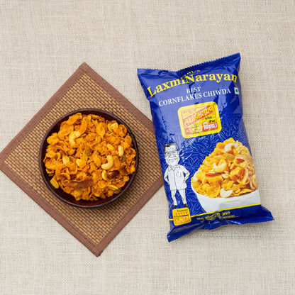 Rishto Ki Dor – Premium Rakhi Gift Box with Pune Sweets & Snacks