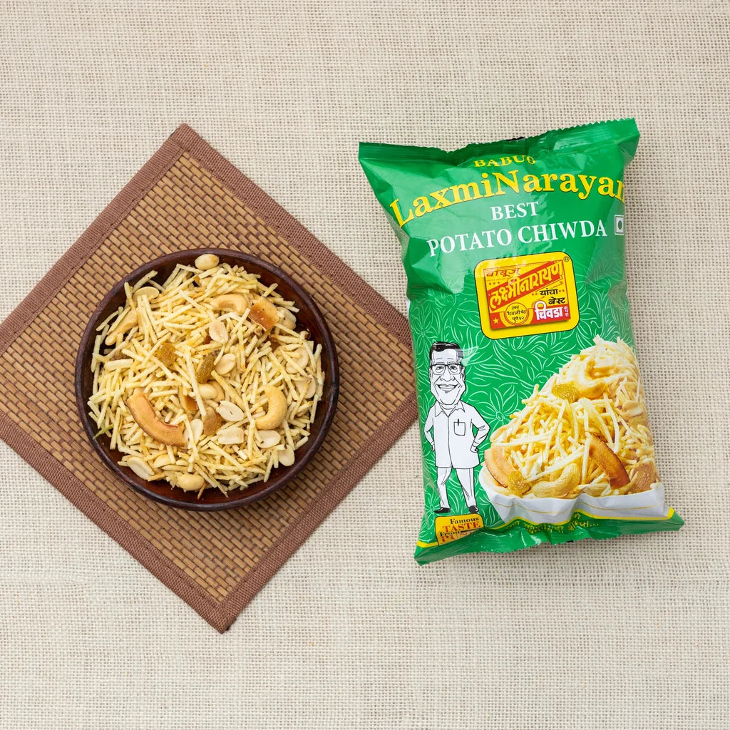 Rishto Ki Dor – Premium Rakhi Gift Box with Pune Sweets & Snacks