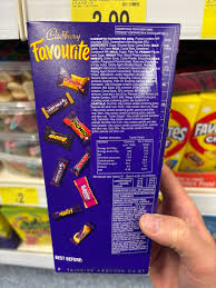 Cadbury Favourites Chocolate Box – Sharing Pack 265g Imported