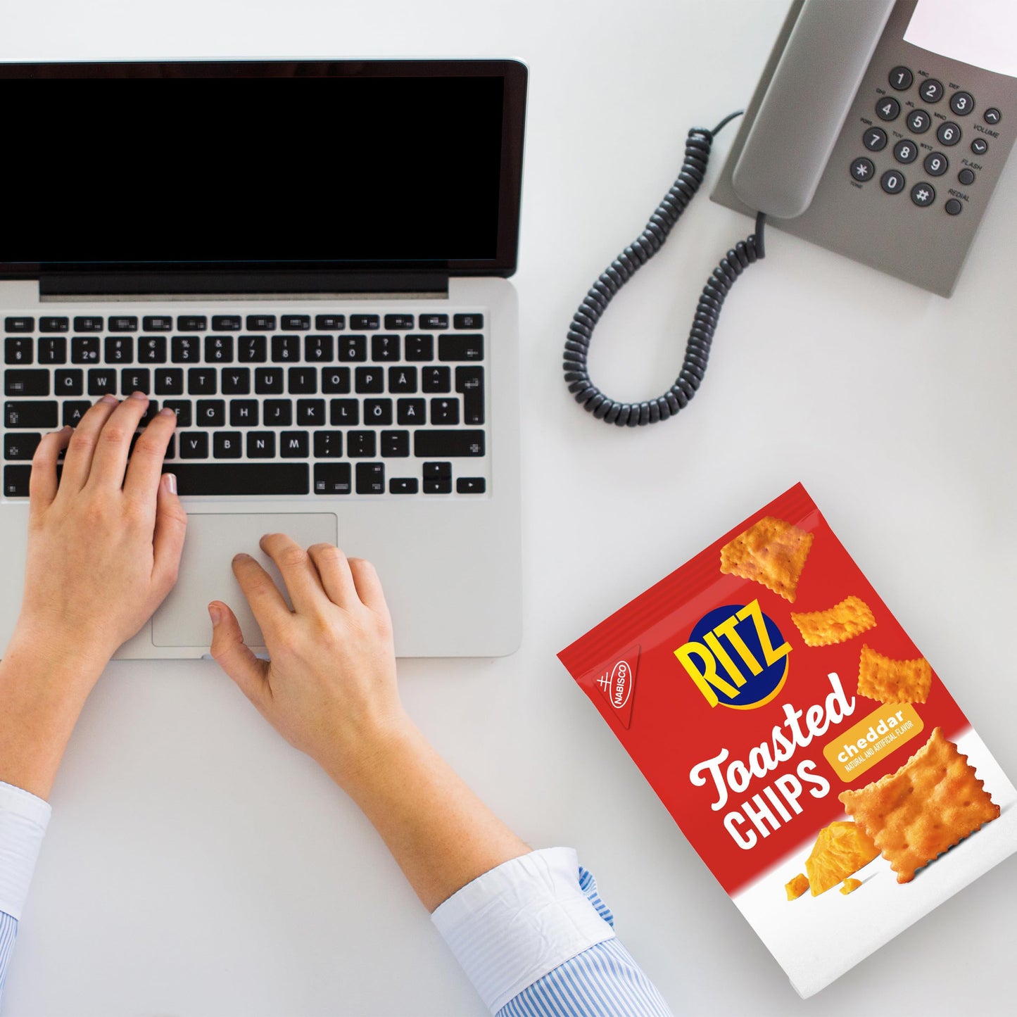 Ritz Toasted Chips Cheddar – 40% Less Fat, Oven Baked, 229g