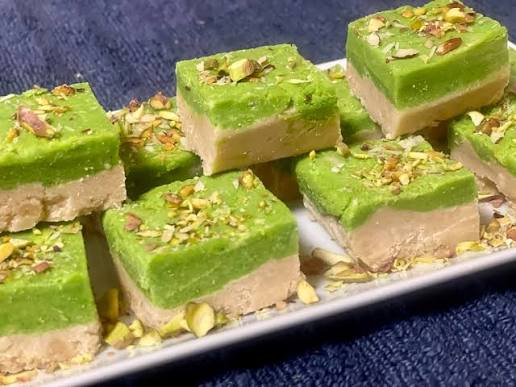 Kashi Ki Galiyon Se – Taste of Banaras Rakhi Hamper
