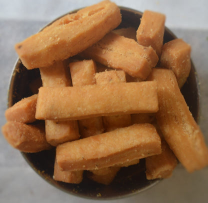 Ghat Se Ghar Tak –  Allahabadi Sangam Rakhi Hamper with Hari Ram’s Special